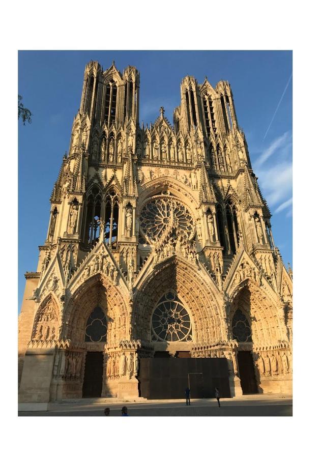 Chez La Reg'- Aux Pieds De La Cathedrale Lejlighed Reims Eksteriør billede